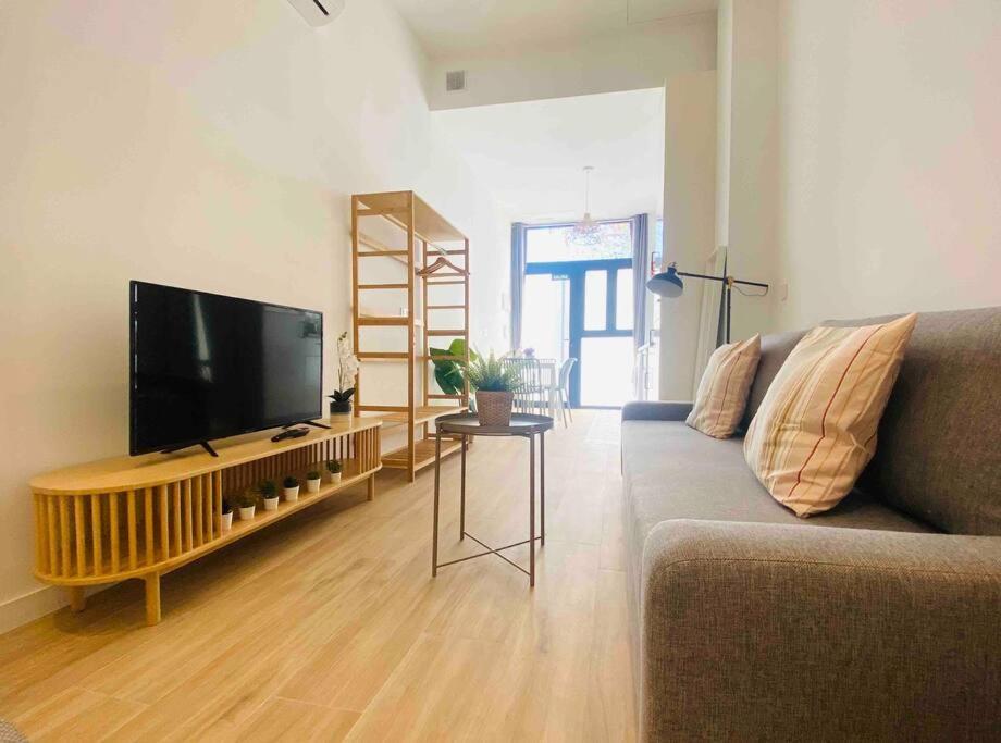 Nice & Cozy Flat Close The Beach Valencia Exterior photo